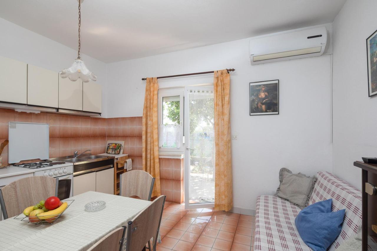 Apartments Near Beach Babic สปลิท ภายนอก รูปภาพ