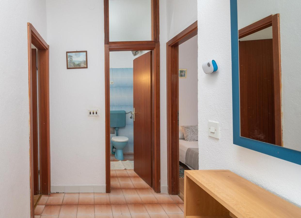 Apartments Near Beach Babic สปลิท ภายนอก รูปภาพ